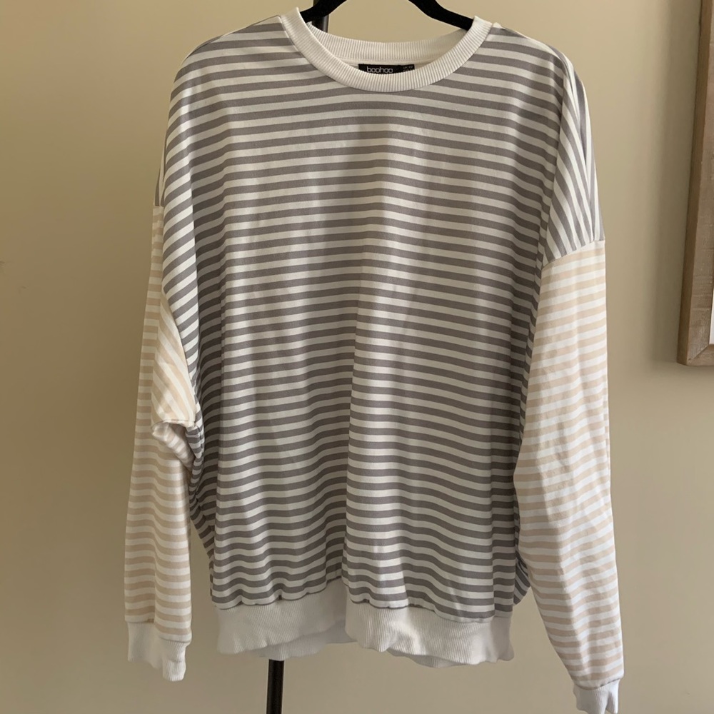 NWOT stripe Boohoo sweater 18